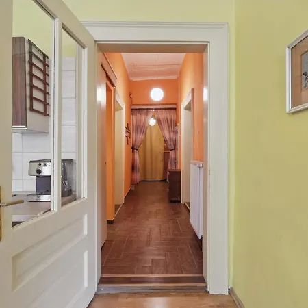 2múzeá Dobšiná Casa de Férias *